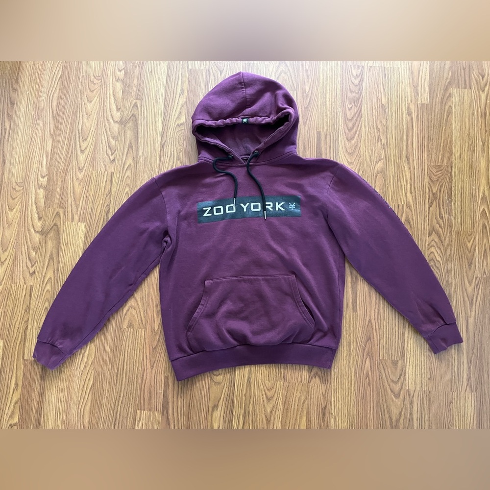 Zoo York men’s small drawstring hoodie, streetwear, burgundy